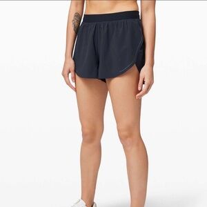 Lululemon Womens Size 10 'Find Your Pace' Short 3" Mid-Rise Activewear Running